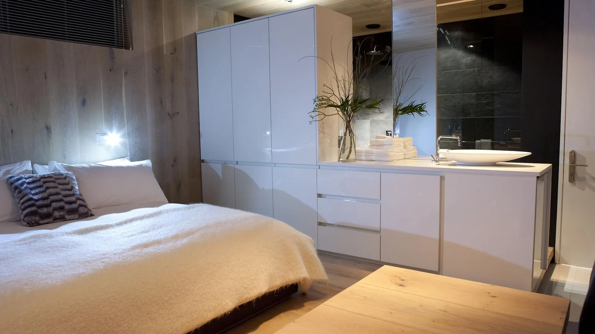 *****  Pod Camps Bay By The Oyster Collection Hotel Cape Town South Africa
